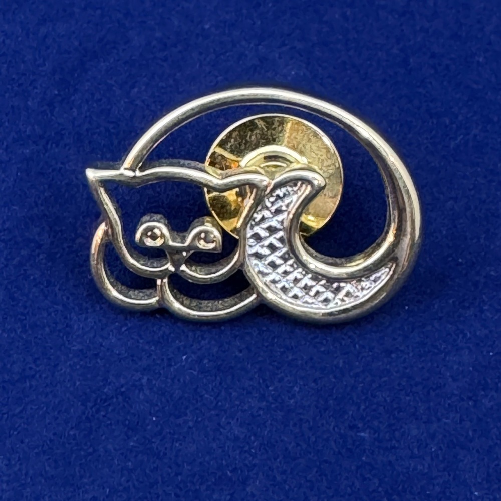 Vintage Avon Gold Tone Curled Cat Lapel Pin - Signed